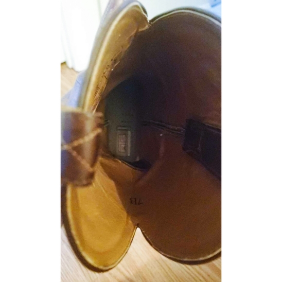 DONATED Ariat Boots - Picture 3 of 4